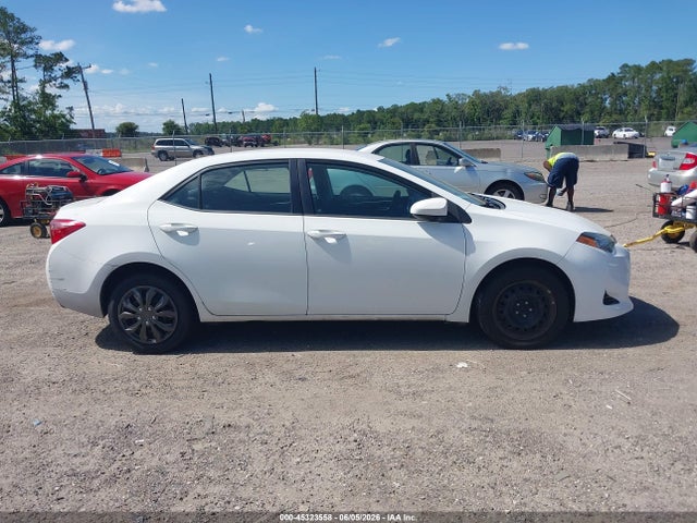 Продаж на аукціоні авто 2017 Toyota Corolla Le, vin: 5YFBURHE3HP602460, номер лоту: 45323558