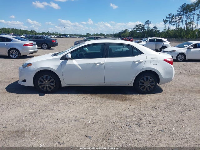Продаж на аукціоні авто 2017 Toyota Corolla Le, vin: 5YFBURHE3HP602460, номер лоту: 45323558