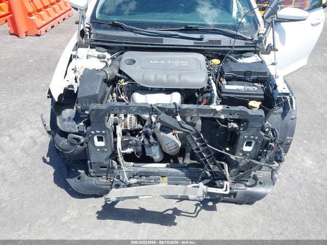 2015 Chrysler 200 Limited მანქანა იყიდება აუქციონზე, vin: 1C3CCCAB3FN687111, აუქციონის ნომერი: 45323569