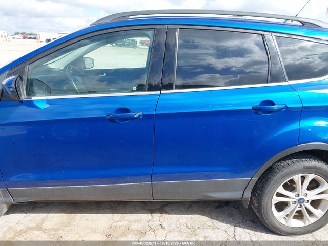 1FMCU0HD3JUB85451 Ford ESCAPE SEL