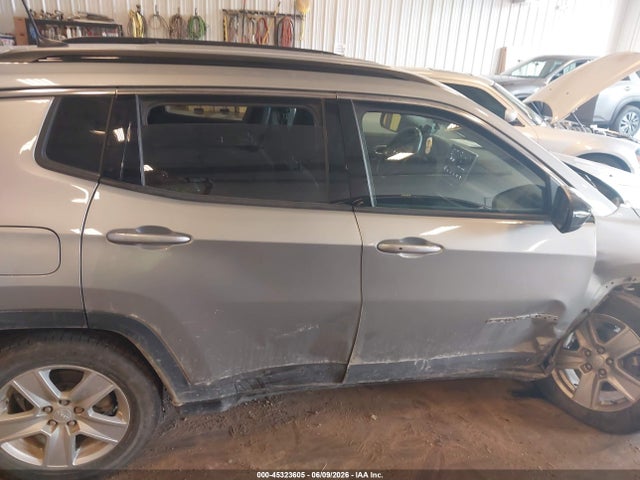 Продажа на аукционе авто 2022 Jeep Compass Latitude 4x4, vin: 3C4NJDBB6NT181933, номер лота: 45323605