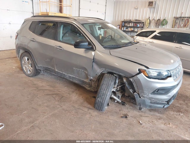 Продажа на аукционе авто 2022 Jeep Compass Latitude 4x4, vin: 3C4NJDBB6NT181933, номер лота: 45323605