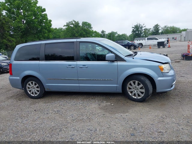 45323667 :رقم المزاد ، 2C4RC1BG0DR596723 vin ، 2013 Chrysler Town & Country Touring مزاد بيع