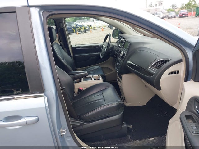 45323667 :رقم المزاد ، 2C4RC1BG0DR596723 vin ، 2013 Chrysler Town & Country Touring مزاد بيع