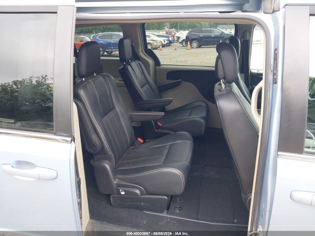 45323667 :رقم المزاد ، 2C4RC1BG0DR596723 vin ، 2013 Chrysler Town & Country Touring مزاد بيع