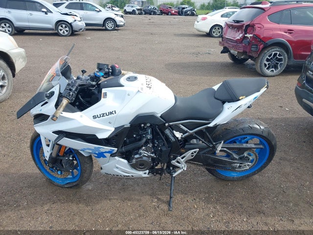 2026 Suzuki Gsx800 F მანქანა იყიდება აუქციონზე, vin: JS1EM13B5T7100985, აუქციონის ნომერი: 45323709