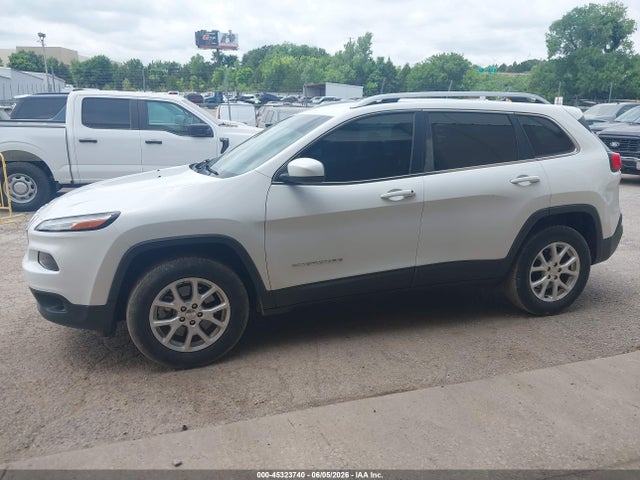 Jeep Cherokee Latitude 4x4 2018 1C4PJMCB5JD528451 Image 2