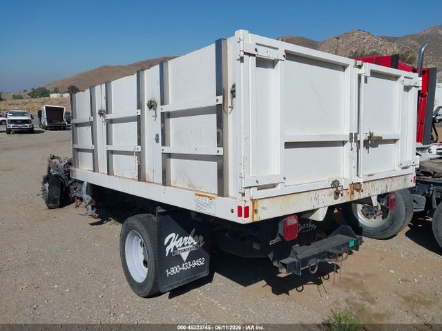 Ford F-550 Chassis Xl 2019 1FDUF5GT1KEE93704 Image 3