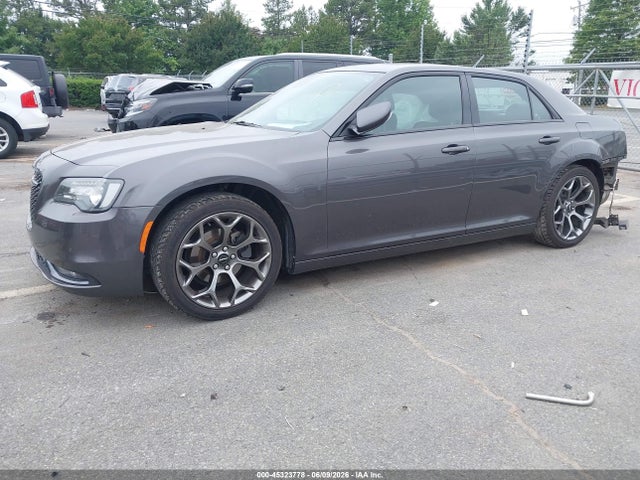 45323778 :رقم المزاد ، 2C3CCABG3FH786874 vin ، 2015 Chrysler 300 300s مزاد بيع