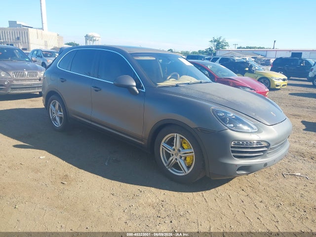 45323801 :رقم المزاد ، WP1AB2A22DLA80513 vin ، 2013 Porsche Cayenne S مزاد بيع