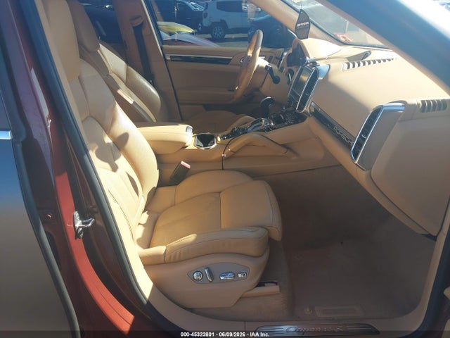 45323801 :رقم المزاد ، WP1AB2A22DLA80513 vin ، 2013 Porsche Cayenne S مزاد بيع
