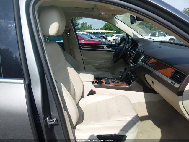 Aukcja sprzedaży 2013 Volkswagen Touareg Tdi Lux, vin: WVGEP9BP0DD006651, numer aukcji: 45323805