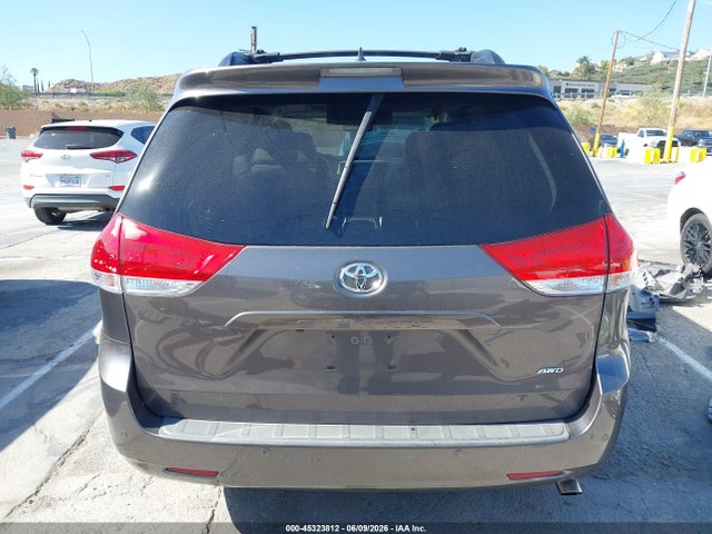 45323812 :رقم المزاد ، 5TDDK3DC1ES084352 vin ، 2014 Toyota Sienna Xle 7 Passenger مزاد بيع