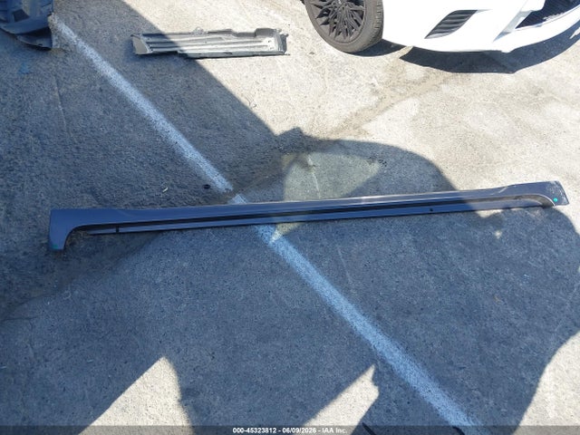 45323812 :رقم المزاد ، 5TDDK3DC1ES084352 vin ، 2014 Toyota Sienna Xle 7 Passenger مزاد بيع