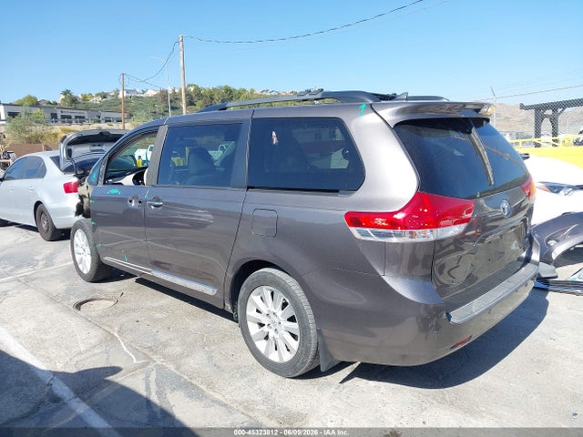 45323812 :رقم المزاد ، 5TDDK3DC1ES084352 vin ، 2014 Toyota Sienna Xle 7 Passenger مزاد بيع