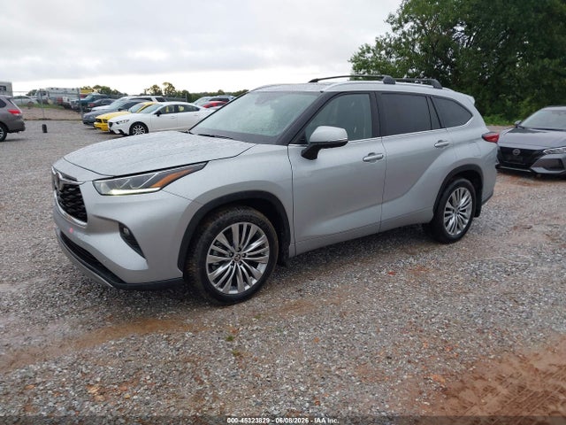 Toyota Highlander Platinum 2022 5TDFZRBH6NS199129 Image 2