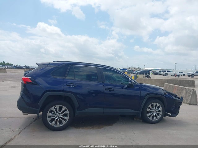 Продажа на аукционе авто 2024 Toyota Rav4 Xle Premium, vin: 2T3C1RFV8RW302985, номер лота: 45323860