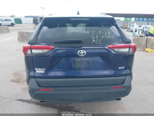 Продажа на аукционе авто 2024 Toyota Rav4 Xle Premium, vin: 2T3C1RFV8RW302985, номер лота: 45323860