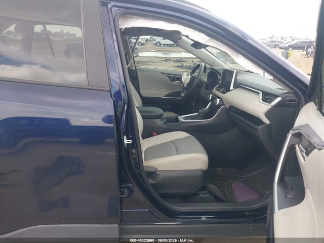 Продажа на аукционе авто 2024 Toyota Rav4 Xle Premium, vin: 2T3C1RFV8RW302985, номер лота: 45323860