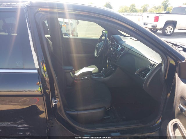 Продажа на аукционе авто 2013 Chrysler 200 Touring, vin: 1C3CCBBB9DN602102, номер лота: 45323880