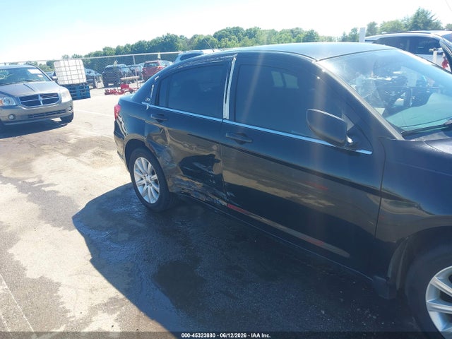 Продажа на аукционе авто 2013 Chrysler 200 Touring, vin: 1C3CCBBB9DN602102, номер лота: 45323880