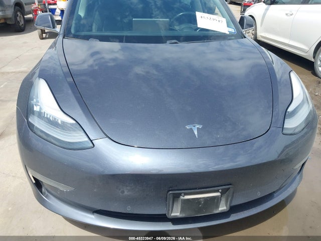 Tesla Model 3 Long Range/mid Range 2018 5YJ3E1EA2JF158221 Image 11