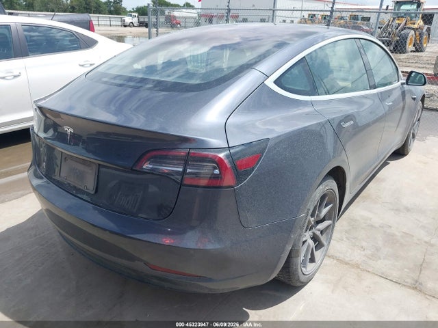 Tesla Model 3 Long Range/mid Range 2018 5YJ3E1EA2JF158221 Image 4