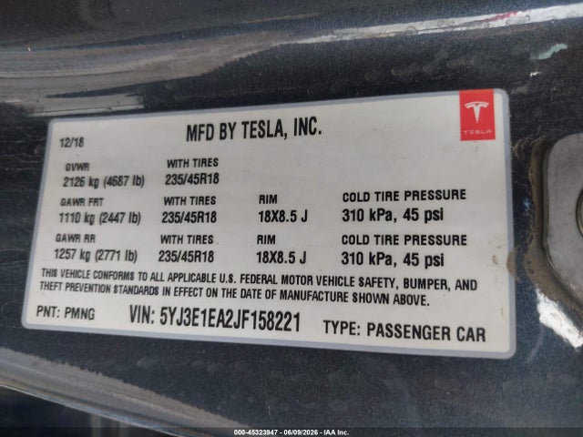 Tesla Model 3 Long Range/mid Range 2018 5YJ3E1EA2JF158221 Image 9