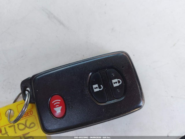 Toyota Prius V Three 2015 JTDZN3EU0FJ030480 Image 11