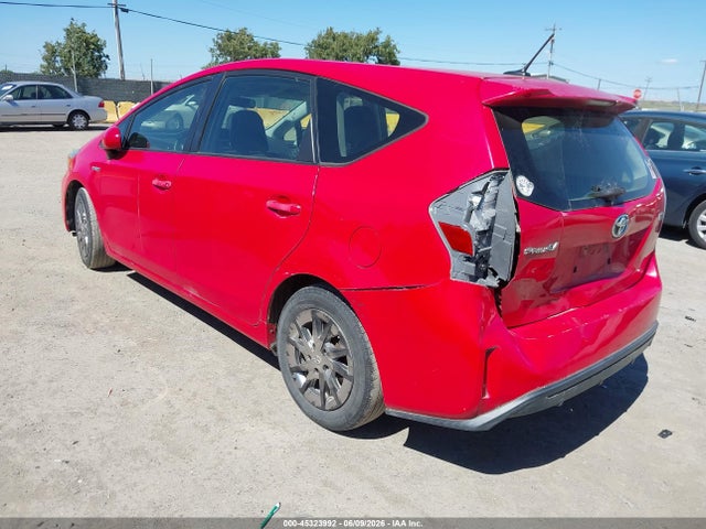 Toyota Prius V Three 2015 JTDZN3EU0FJ030480 Image 3