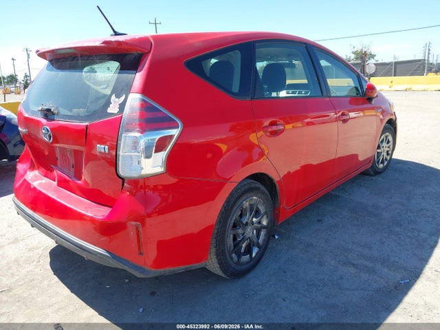 Toyota Prius V Three 2015 JTDZN3EU0FJ030480 Image 4