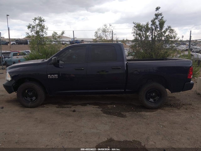 1C6RR7KG2JS294207 RAM 1500 Tradesman 4x4 5&#039;7 Box