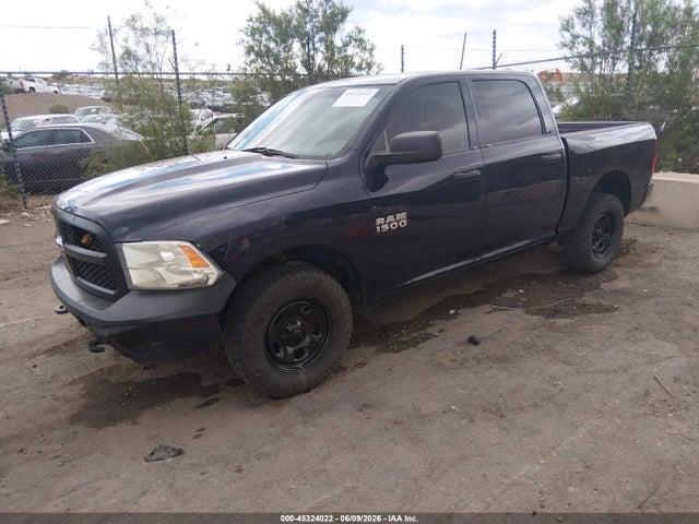 1C6RR7KG2JS294207 RAM 1500 Tradesman 4x4 5&#039;7 Box