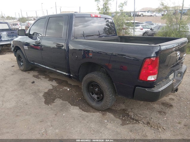 1C6RR7KG2JS294207 RAM 1500 Tradesman 4x4 5&#039;7 Box