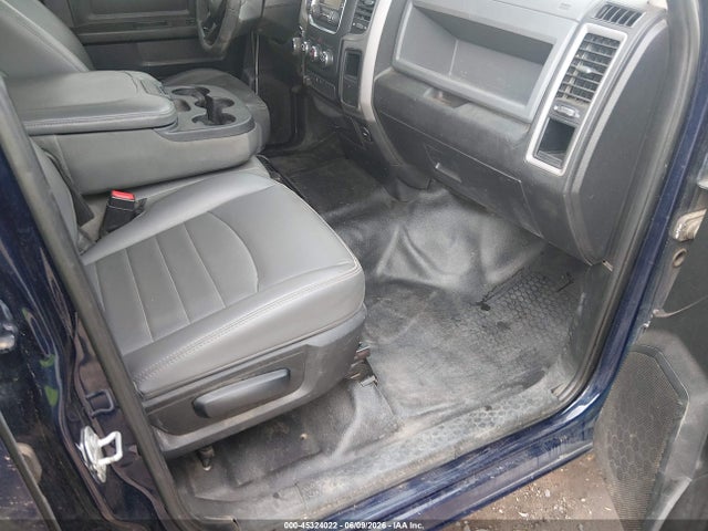 1C6RR7KG2JS294207 RAM 1500 Tradesman 4x4 5&#039;7 Box