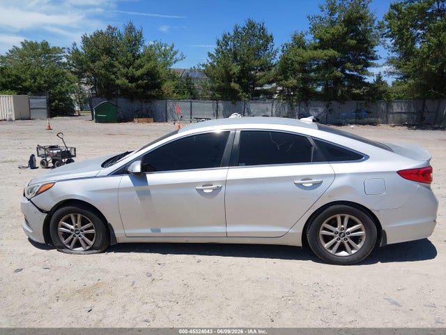 45324043 :رقم المزاد ، 5NPE24AF0FH171420 vin ، 2015 Hyundai Sonata Se مزاد بيع