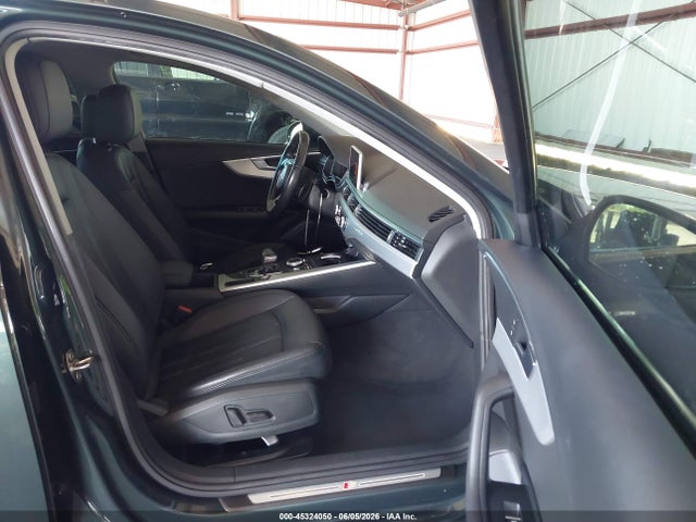 45324050 :رقم المزاد ، WAUENAF43HA162389 vin ، 2017 Audi A4 2.0t Premium مزاد بيع