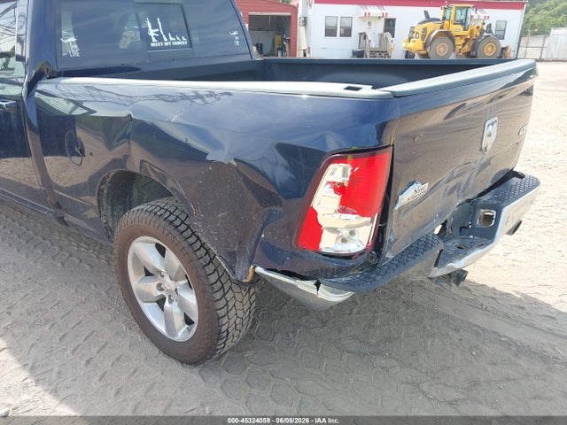 45324059 :رقم المزاد ، 1C6RR7TT7HS584318 vin ، 2017 Ram 1500 مزاد بيع