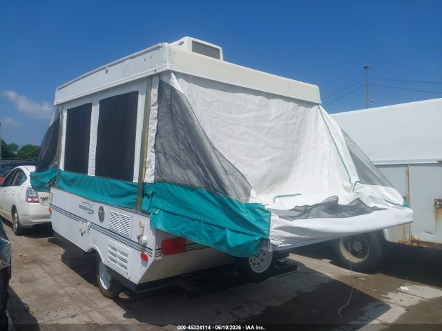 45324114 :رقم المزاد ، 4X4CFM4124D257059 vin ، 2004 Forest River Rockwood Freedom مزاد بيع