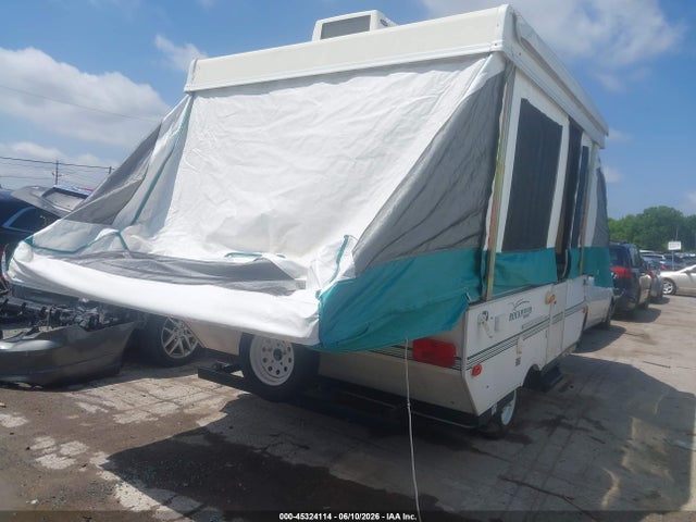 45324114 :رقم المزاد ، 4X4CFM4124D257059 vin ، 2004 Forest River Rockwood Freedom مزاد بيع