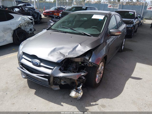 Ford FOCUS SE 2014 1FADP3F25EL241748 Image 2