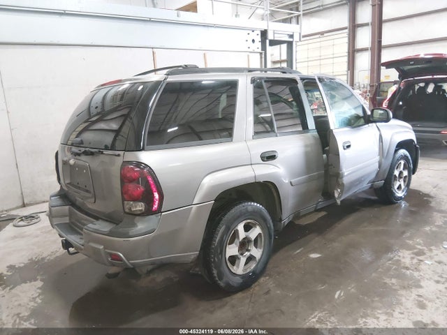 2006 Chevrolet Trailblazer Ls მანქანა იყიდება აუქციონზე, vin: 1GNDS13S662223338, აუქციონის ნომერი: 45324119