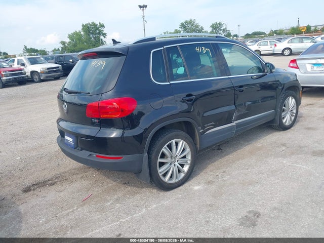Продажа на аукционе авто 2016 Volkswagen Tiguan Se, vin: WVGAV7AXXGW509512, номер лота: 45324150