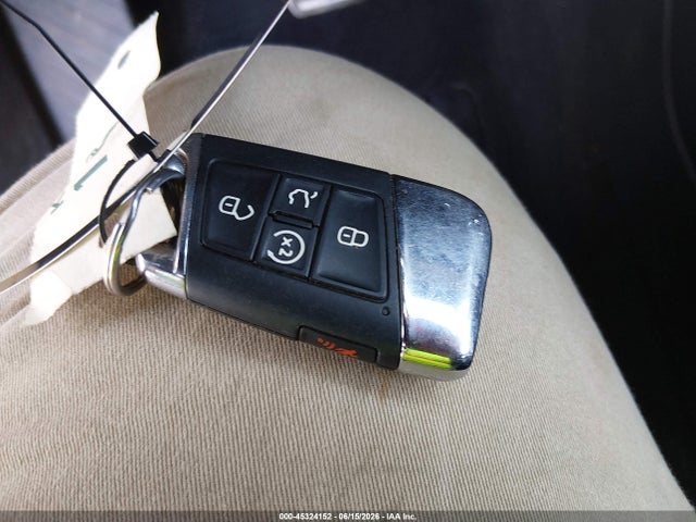 45324152 :رقم المزاد ، 1V2PE2CA8MC208131 vin ، 2021 Volkswagen Atlas Cross Sport 3.6l V6 Se W/technology R-line مزاد بيع