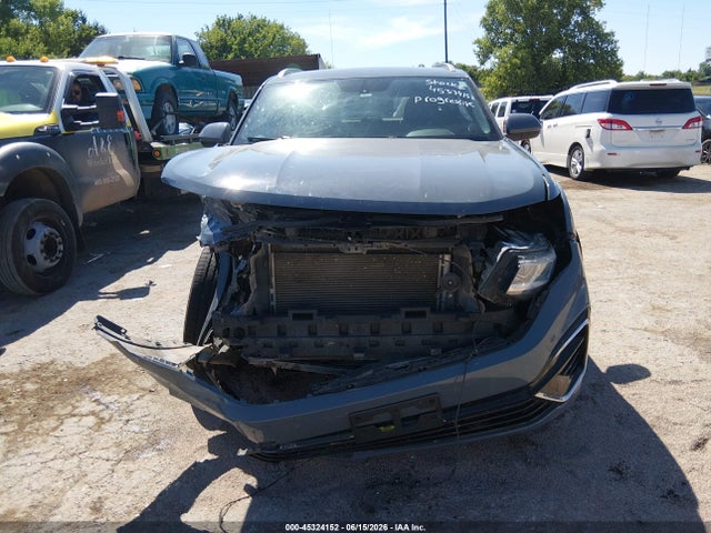 45324152 :رقم المزاد ، 1V2PE2CA8MC208131 vin ، 2021 Volkswagen Atlas Cross Sport 3.6l V6 Se W/technology R-line مزاد بيع