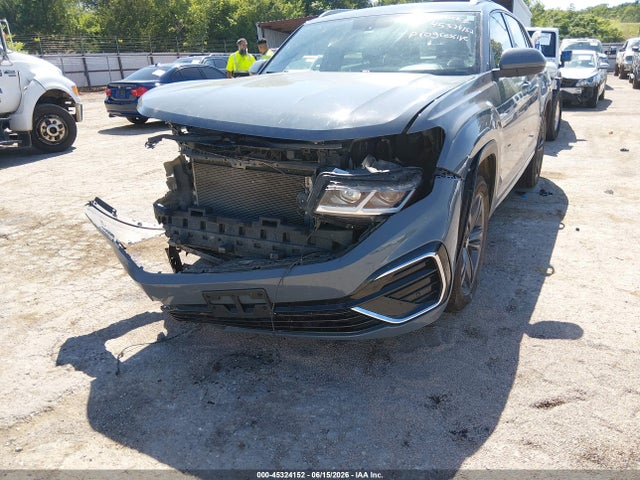 45324152 :رقم المزاد ، 1V2PE2CA8MC208131 vin ، 2021 Volkswagen Atlas Cross Sport 3.6l V6 Se W/technology R-line مزاد بيع