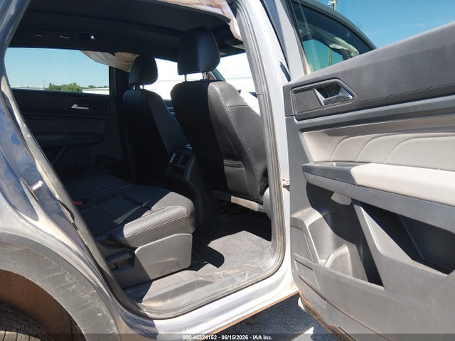 45324152 :رقم المزاد ، 1V2PE2CA8MC208131 vin ، 2021 Volkswagen Atlas Cross Sport 3.6l V6 Se W/technology R-line مزاد بيع