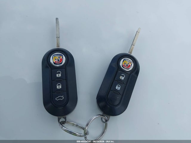 2017 Fiat 500 Abarth მანქანა იყიდება აუქციონზე, vin: 3C3CFFFH8HT556359, აუქციონის ნომერი: 45324191