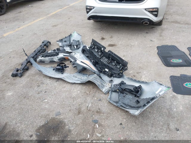 45324197 :رقم المزاد ، 3KPF24AD1ME344849 vin ، 2021 Kia Forte Lxs مزاد بيع