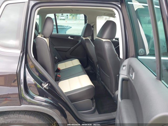 WVGRV7AX4HK003203 Volkswagen Tiguan 2.0t Wolfsburg Edition